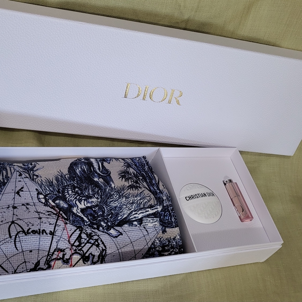 Dior Around the World Gift set White and Blue Bag